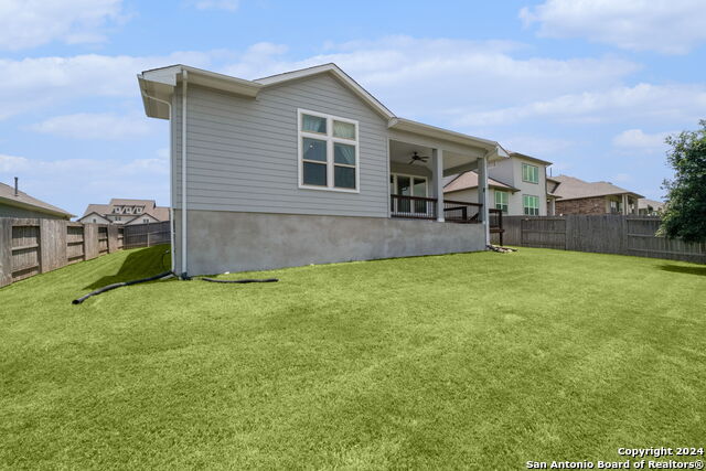 Listing photo id 33 for 6595 Mason Vly