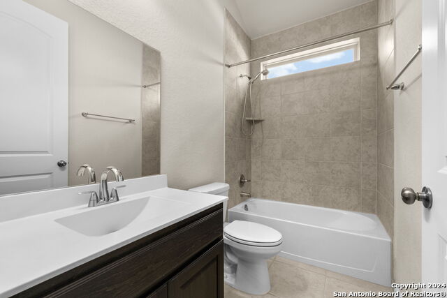 Listing photo id 2 for 6595 Mason Vly