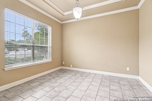 Listing photo id 11 for 5514 Waldon Walk