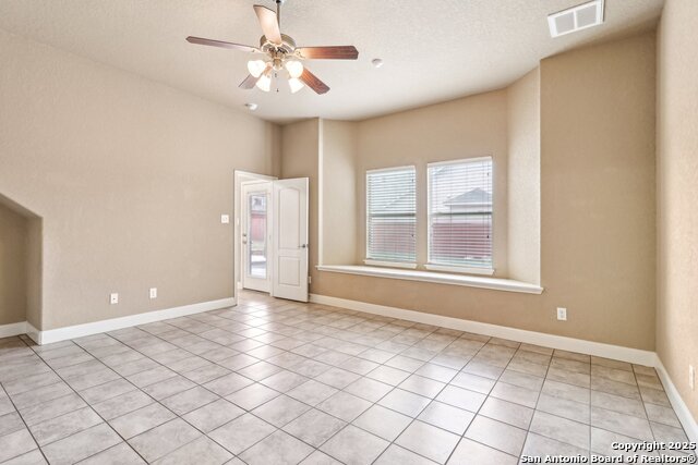 Listing photo id 15 for 5514 Waldon Walk