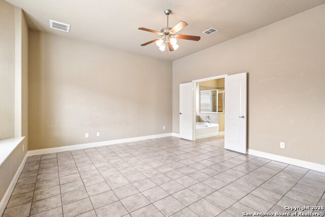 Listing photo id 16 for 5514 Waldon Walk