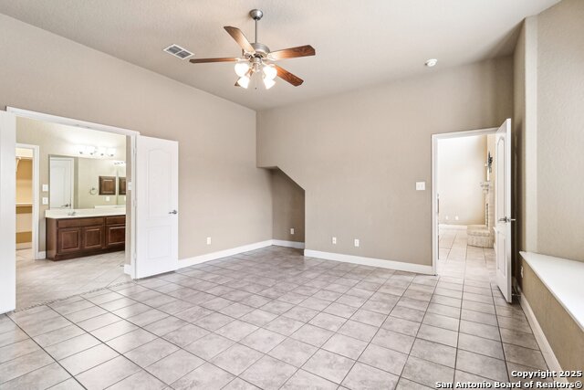 Listing photo id 17 for 5514 Waldon Walk