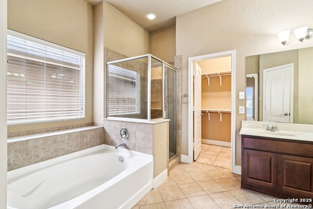 Listing photo id 18 for 5514 Waldon Walk