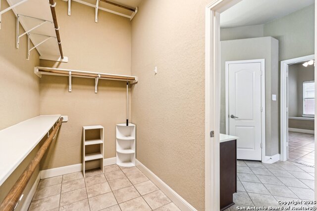 Listing photo id 21 for 5514 Waldon Walk