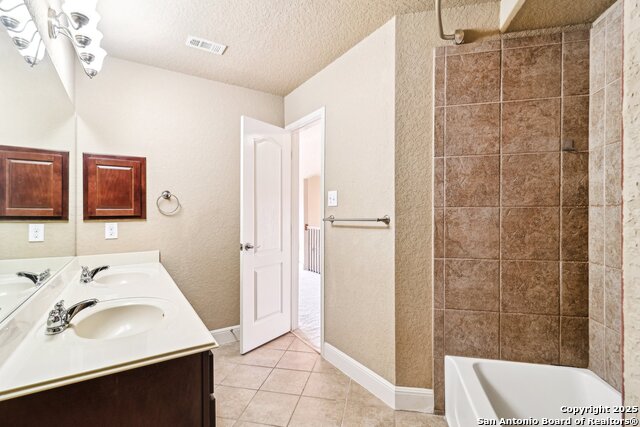 Listing photo id 30 for 5514 Waldon Walk