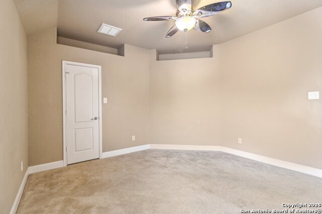 Listing photo id 33 for 5514 Waldon Walk