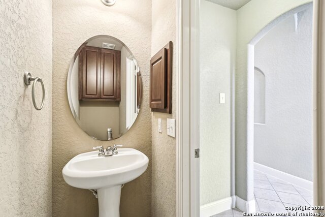 Listing photo id 35 for 5514 Waldon Walk