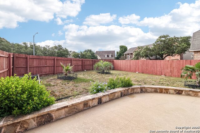 Listing photo id 36 for 5514 Waldon Walk