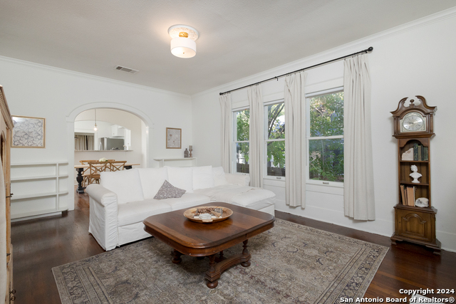 Image 4 of 32 For 414 Rosewood