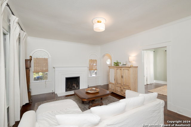 Image 6 of 32 For 414 Rosewood