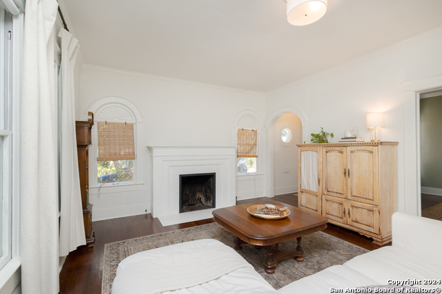 Image 9 of 32 For 414 Rosewood
