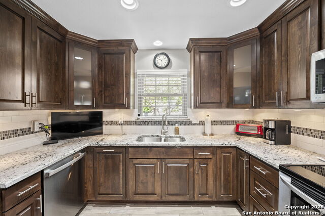 Image 12 of 38 For 1008 Robert Derrick Dr.