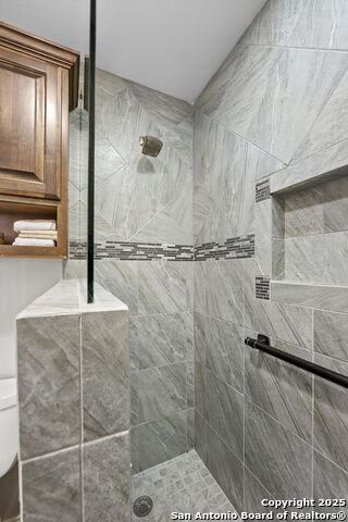 Image 21 of 38 For 1008 Robert Derrick Dr.