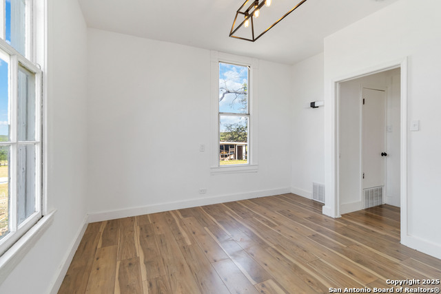 Listing photo id 9 for 30951 Blanco Rd