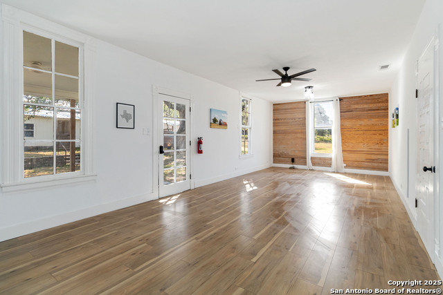 Listing photo id 12 for 30951 Blanco Rd