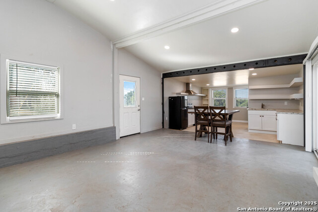 Listing photo id 20 for 30951 Blanco Rd