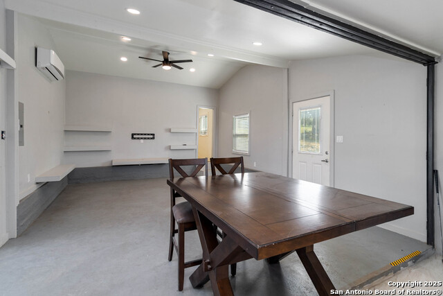 Listing photo id 25 for 30951 Blanco Rd