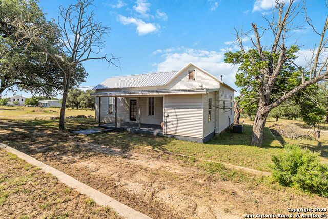 Listing photo id 31 for 30951 Blanco Rd