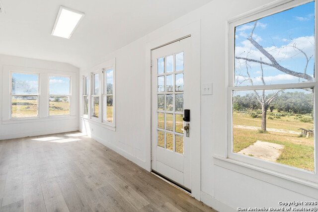 Listing photo id 6 for 30951 Blanco Rd