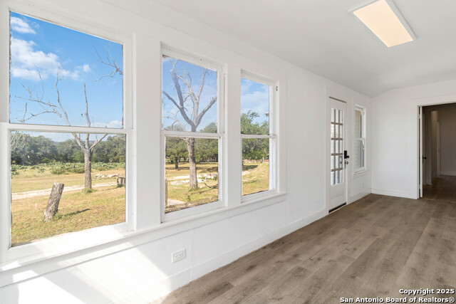 Listing photo id 7 for 30951 Blanco Rd