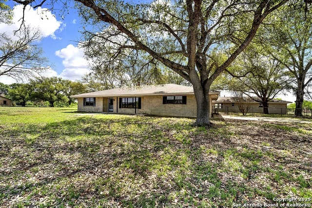 Image 4 of 32 For 1212 County Road 337