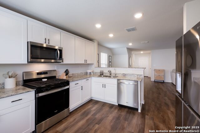 Image 13 of 33 For 13735 Prospector Post