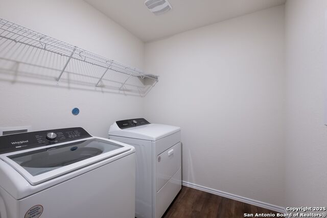 Image 27 of 33 For 13735 Prospector Post