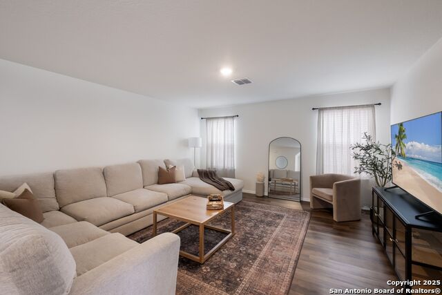 Image 7 of 33 For 13735 Prospector Post