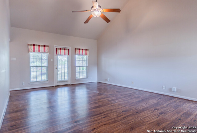Image 4 of 25 For 5535 Circle Oak Dr.