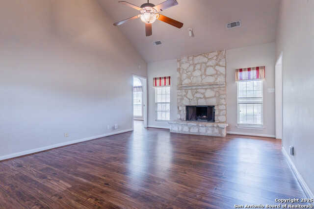 Image 5 of 25 For 5535 Circle Oak Dr.