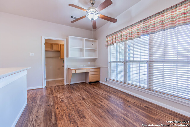 Image 6 of 25 For 5535 Circle Oak Dr.