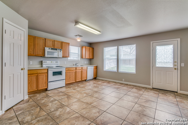 Image 4 of 23 For 5125 Brookline