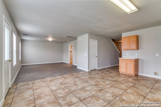Image 6 of 23 For 5125 Brookline