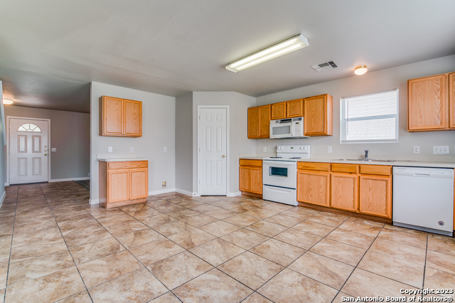 Image 8 of 23 For 5125 Brookline