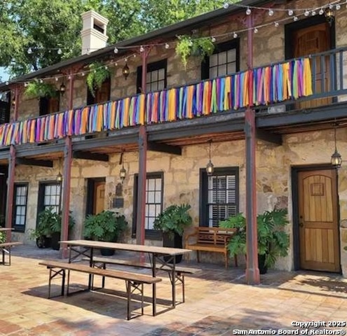 Listing photo id 0 for 121 Starr