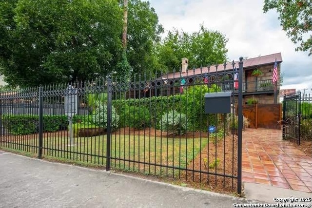 Listing photo id 1 for 121 Starr