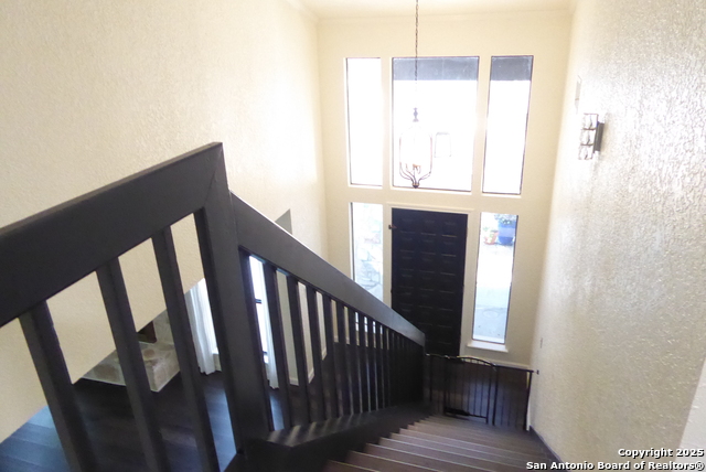 Listing photo id 4 for 2926 Quail Oak