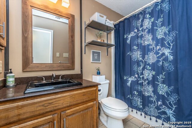 Listing photo id 13 for 4415 Shavano Way