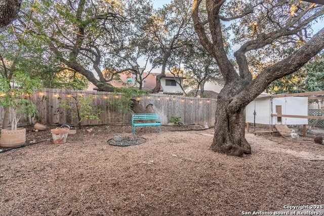 Listing photo id 17 for 4415 Shavano Way