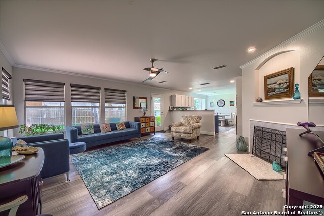 Listing photo id 6 for 3512 Mcalister