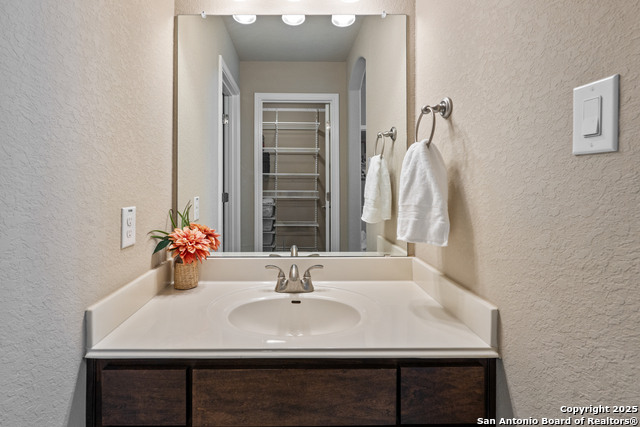 Listing photo id 13 for 11923 Sandbar