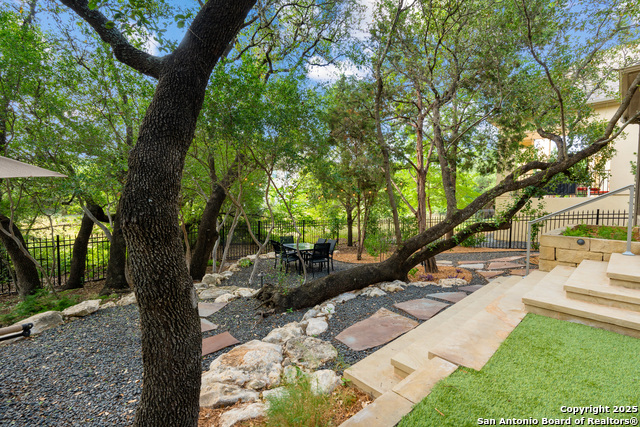 Listing photo id 28 for 11923 Sandbar