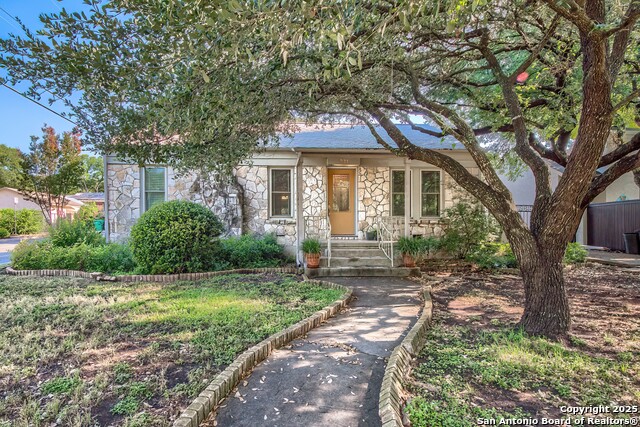 Details for 321 College  , Alamo Heights, TX 78209