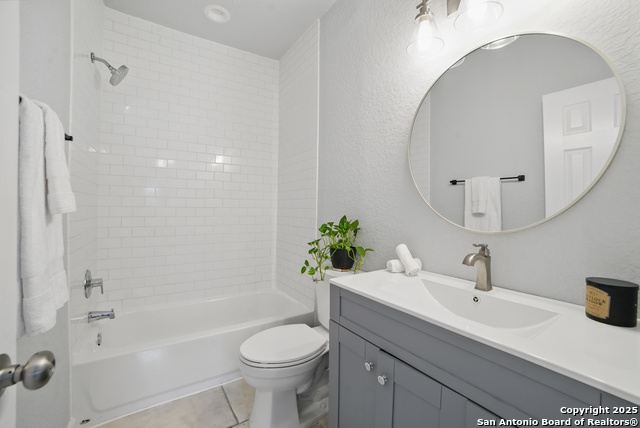 Listing photo id 11 for 223 Glenwood