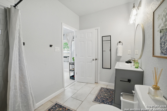 Listing photo id 19 for 223 Glenwood