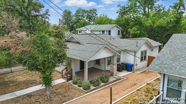 Listing photo id 25 for 223 Glenwood