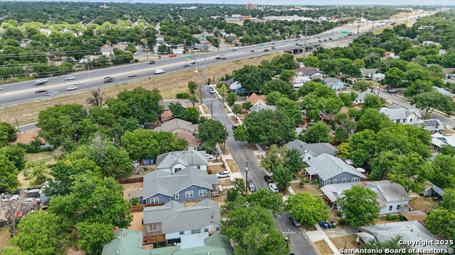 Listing photo id 33 for 223 Glenwood