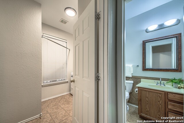 Image 15 of 33 For 112 Springtree Bend