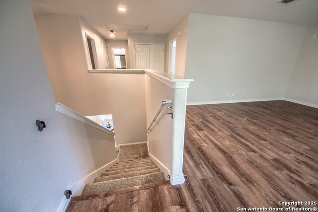 Image 20 of 33 For 112 Springtree Bend