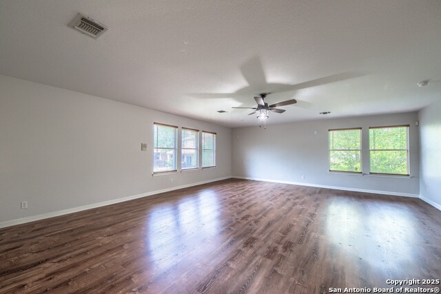 Image 22 of 33 For 112 Springtree Bend